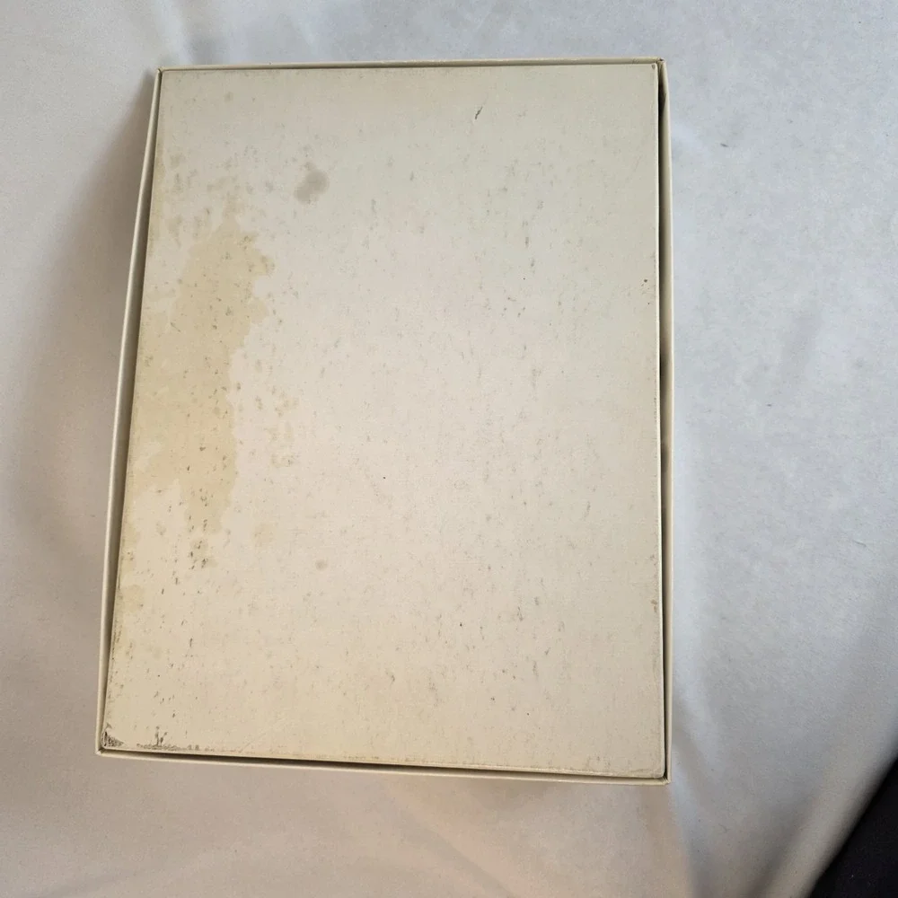 New American Bible Catholic Family Ed. White Padded Gold Edges NEW In‎ Box 1977